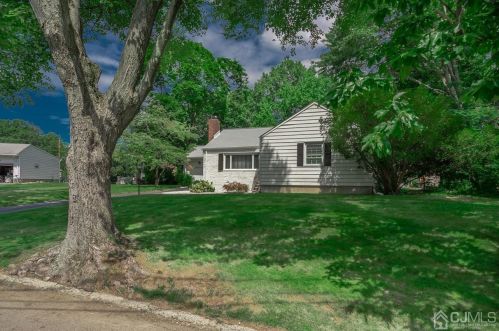 24 Fairview Ave, East Brunswick, NJ 08816-2863