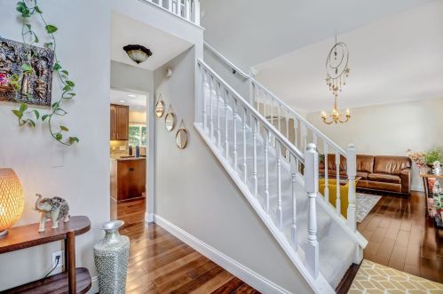 2543 Coveyrun Ct, Cincinnati, OH 45230-1496