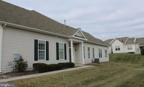 1636 Dogwood Dr, Boothwyn, PA 19060-6814