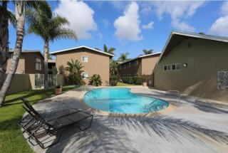 1996 Maple Ave, Costa Mesa CA  92627-5549 exterior