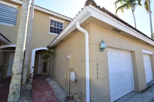 12034 5th Ct, Hollywood, FL 33025-5924