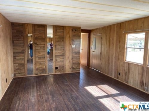 772 Muehl Rd, Seguin TX  78155-7730 exterior