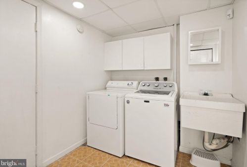 816 Anne St, Leesburg VA  20175-3426 exterior