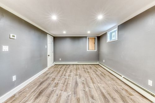 2381 Yorktown St, Rockville Centre NY  11572-1717 exterior