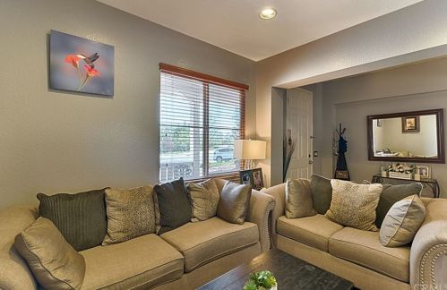 19515 Palomar St, Lake Elsinore CA  92530-6393 exterior