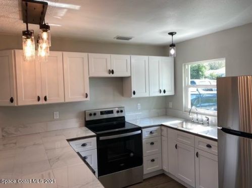 5401 Flint Rd, Cocoa, FL 32927-2212