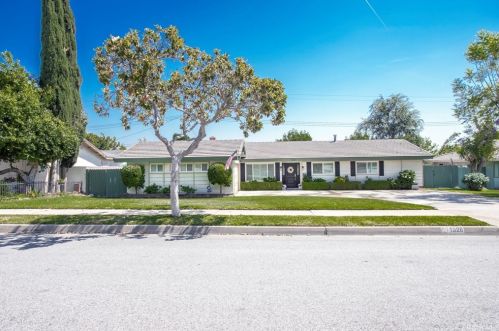 1328 Baxter Dr, Glendora, CA 91741-2906