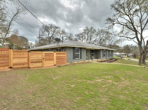 1601 Elmira Rd, Austin TX  78721-1310 exterior