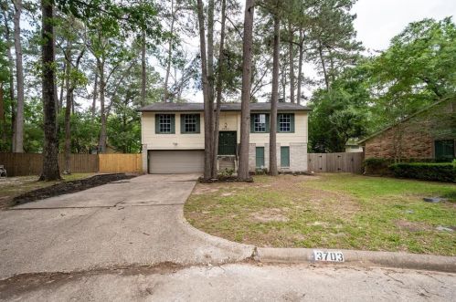 3703 Clear Falls Dr, Humble, TX 77339-6103