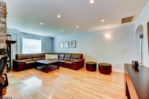 15 5th Ave, Manville NJ  08835-1321 exterior