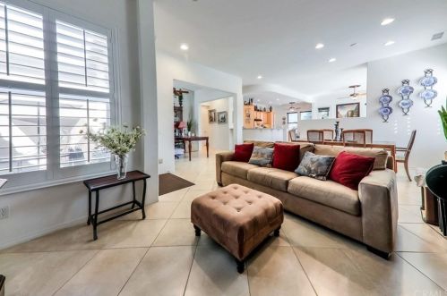 9 Loch Ness Lake Ct, Rancho Mirage CA  92270-5811 exterior