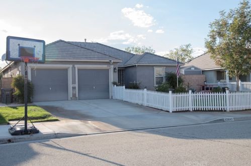 43047 Rucker St, Lancaster, CA 93535-6266