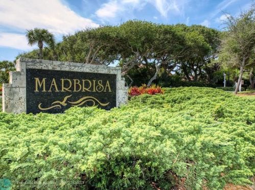 221 Carmel Ct, Vero Beach, FL 32963-4266