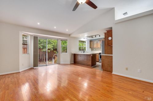 2013 Waltzer Rd, Santa Rosa CA  95403-1827 exterior