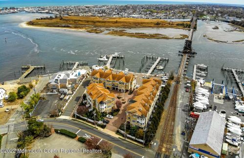 203 Riv Mist Way, Brielle NJ 08730-1465 exterior