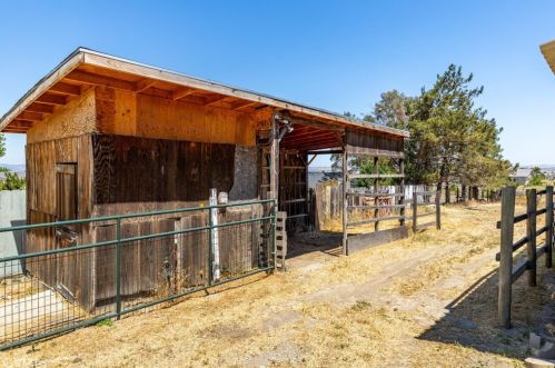 8255 Settlers Pl, Lake Nacimiento CA  93446-8364 exterior