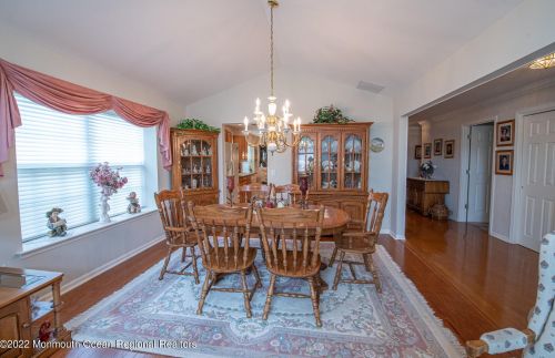 21 Oakmont Rd, Lakewood NJ  08701-5764 exterior