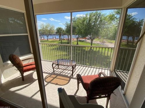 285 Cays Dr, Naples, FL 34114-9661