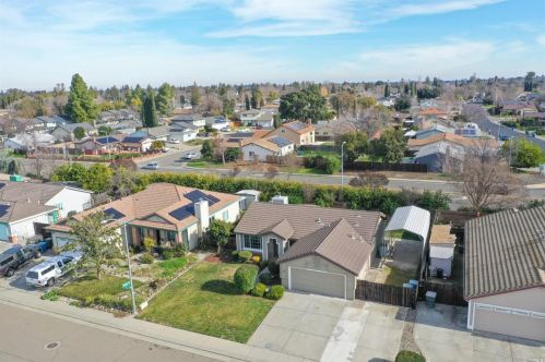 1400 Ferrero Dr, Liberty Farms, CA 95620-4256