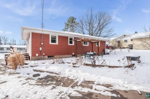 815 Almac Dr, Duluth MN  55810-2744 exterior