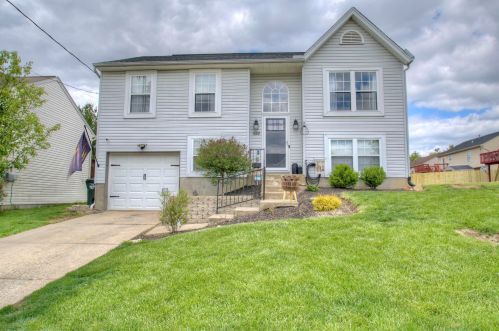 1088 Pebble Creek Dr, Covington, KY 41018-2100