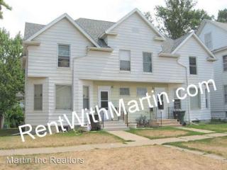 821 Wellington St, Waterloo IA  50702-2121 exterior