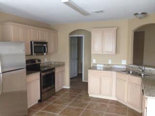 135 Woodstone Loop, Cibolo TX  78108-3266 exterior