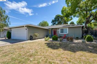 1155 Kolln St, Pleasanton CA  94566-5628 exterior