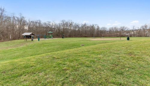 1802 Cliffview Ln, Florence KY  41042-2548 exterior
