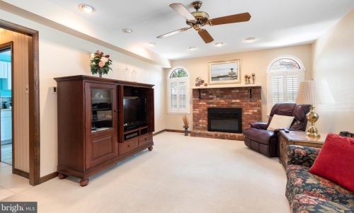 27 Brandywine Dr, Berlin Boro NJ  08009-2225 exterior