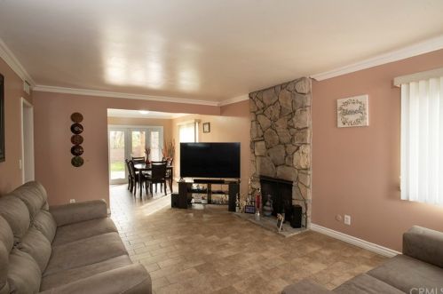 1600 Kernville Ave, Montebello CA  90640-2130 exterior