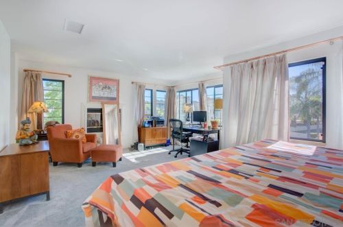 8294 Avenida Navidad, San Diego CA  92122-4459 exterior