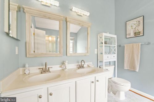 6352 Cullen Pl, Haymarket VA  20169-5400 exterior