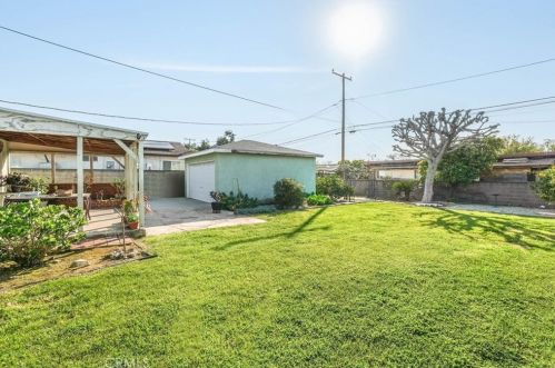 9131 Garnish Dr, Downey CA  90240-3038 exterior