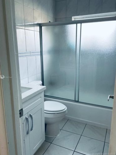 6441 19th St, Hollywood FL  33023-2116 exterior