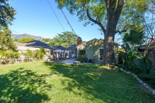 4837 Crown Ave, La Canada CA  91011-3619 exterior