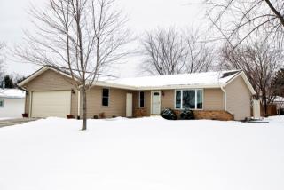 1312 Mukwonago Dr, Mukwonago, WI 53149-1722