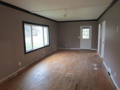 303 10th St, Cameron WI  54822-4420 exterior