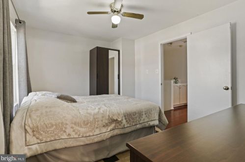 605 Warrenton Ter, Leesburg VA  20176-2466 exterior