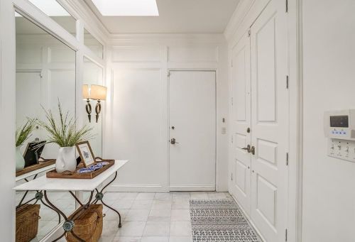 2131 Warner Rd, Fort Worth TX  76110-1747 exterior