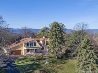120 Old Route 9w, West Saugerties, NY 12477-4166