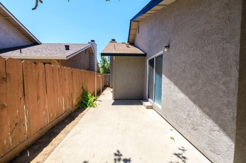 1530 Springville Way, Turlock CA  95380-2591 exterior