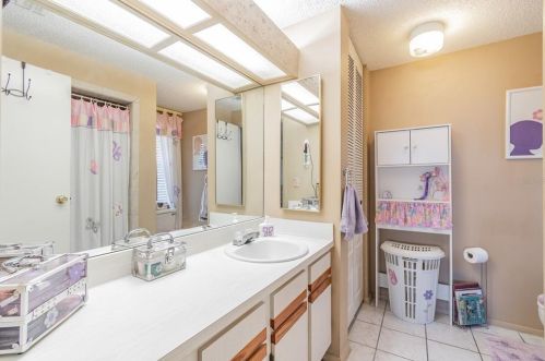 10330 Maverick St, New Port Richey FL 34654-5827 exterior