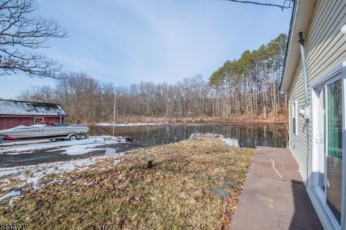 100 Tintle Ave, West Milford Lakes NJ  07480-4715 exterior