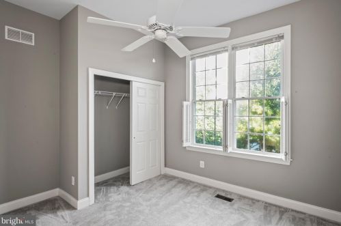 15573 Alderbrook Dr, Haymarket VA  20169-6130 exterior