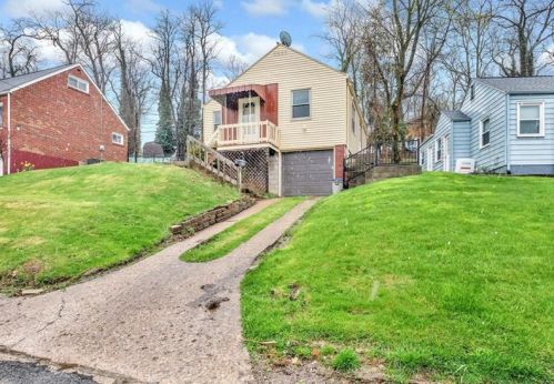 2666 Winchester Dr, Pittsburgh, PA 15220-4009