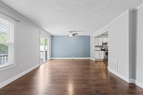 801 Chelsea Dr, Imperial PA  15126-9298 exterior