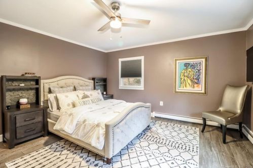 75 Candle Hill Rd, Danbury CT  06812-2412 exterior