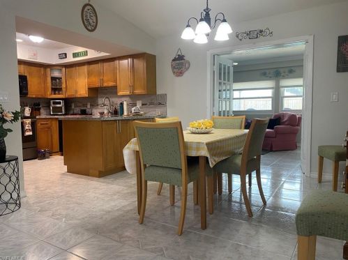 4139 6th Ave, Cape Coral FL  33914-5815 exterior