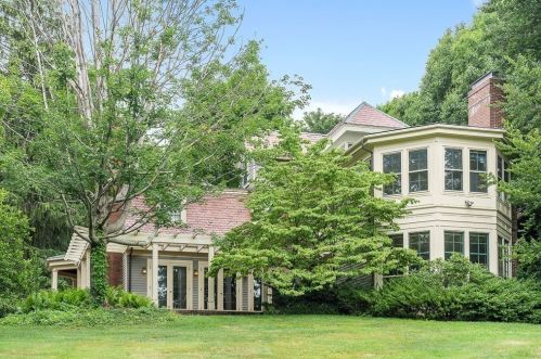 231 Chestnut Hill Ave, Boston MA  02135-5902 exterior